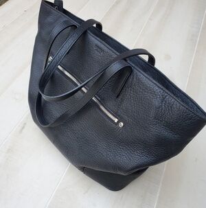 Shinola Pebble Leather Zip Top shoulder tote